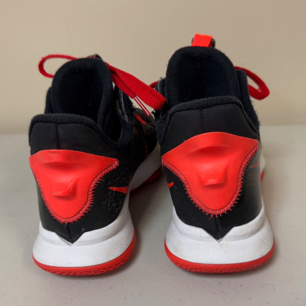 NIKE Lebron Sneakers Witness V Running Shoe Mens 9 Black Red Crimson University - Picture 6 of 10